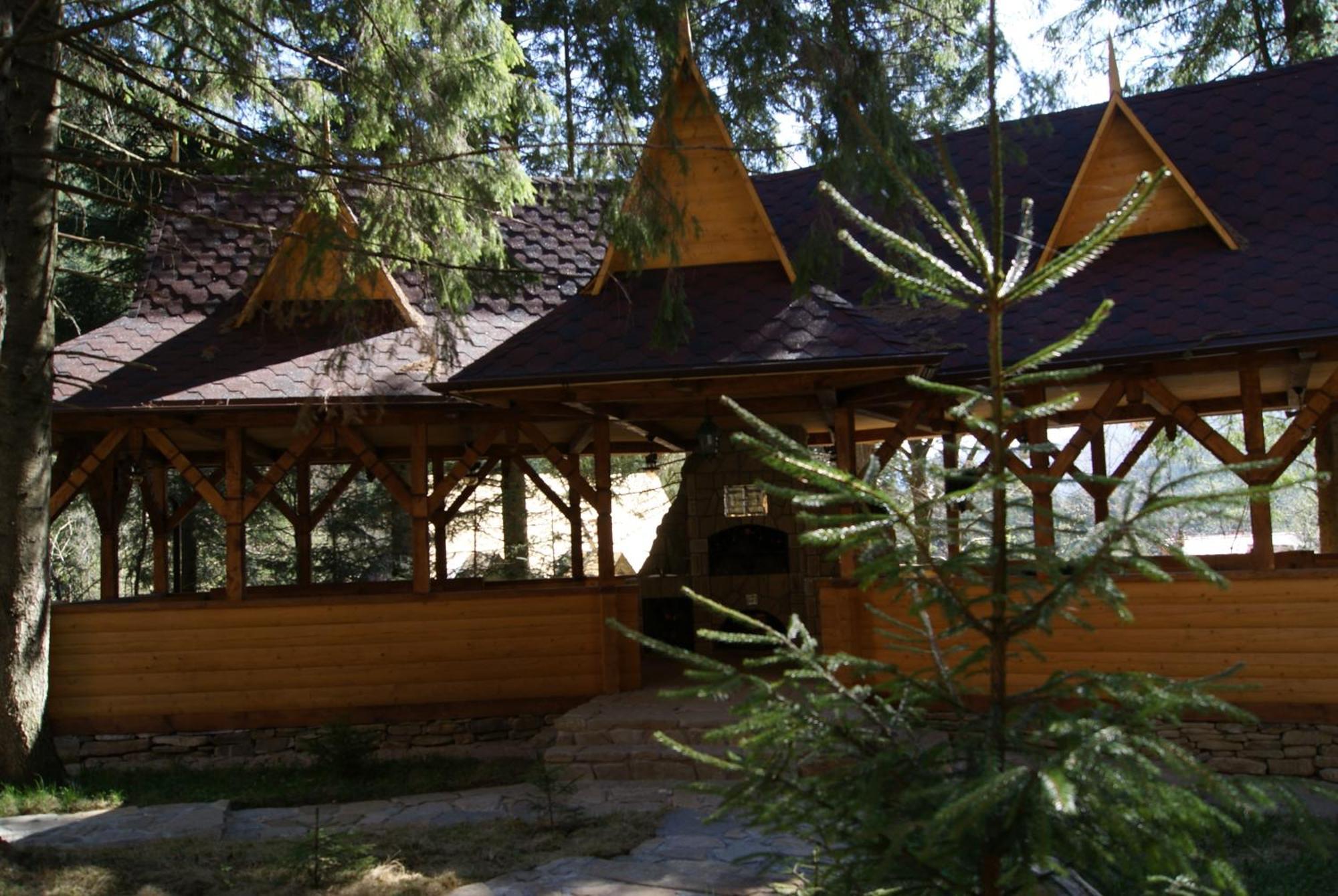 Hotel Dykyi Med Татарив Екстериор снимка
