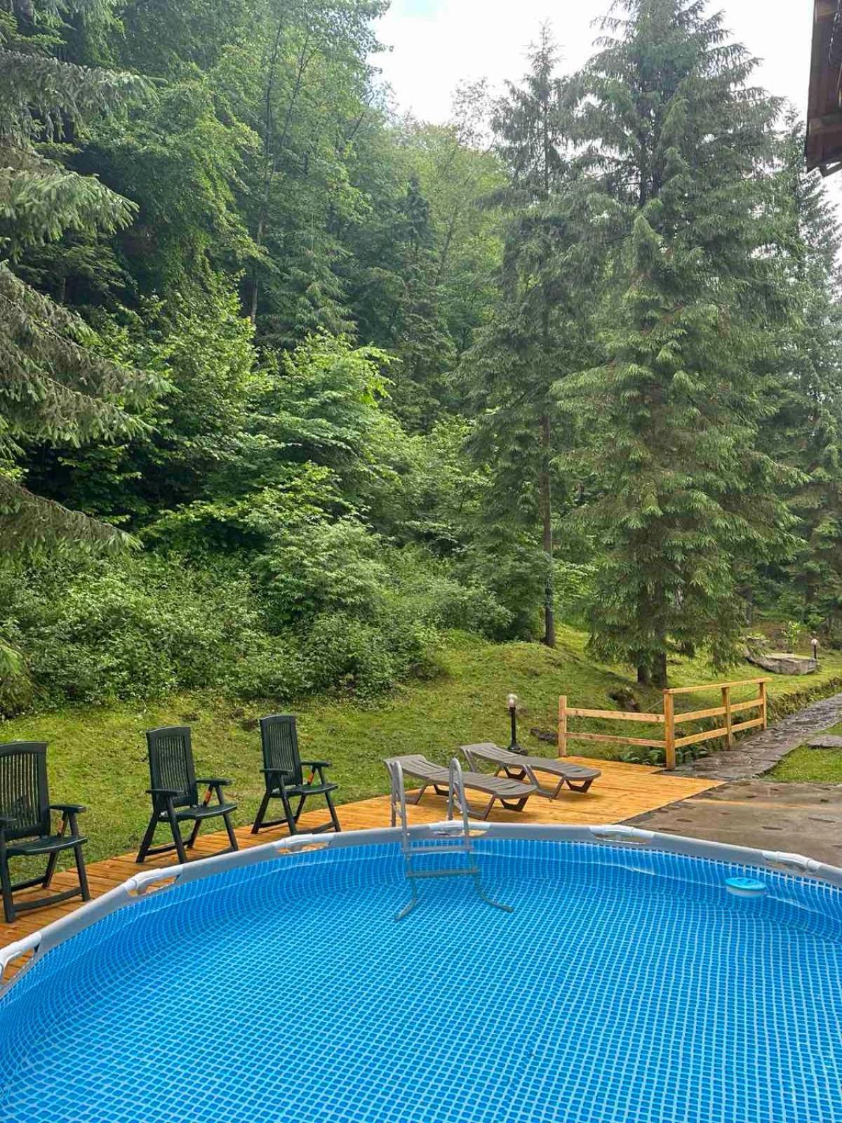 Hotel Dykyi Med Татарив Екстериор снимка