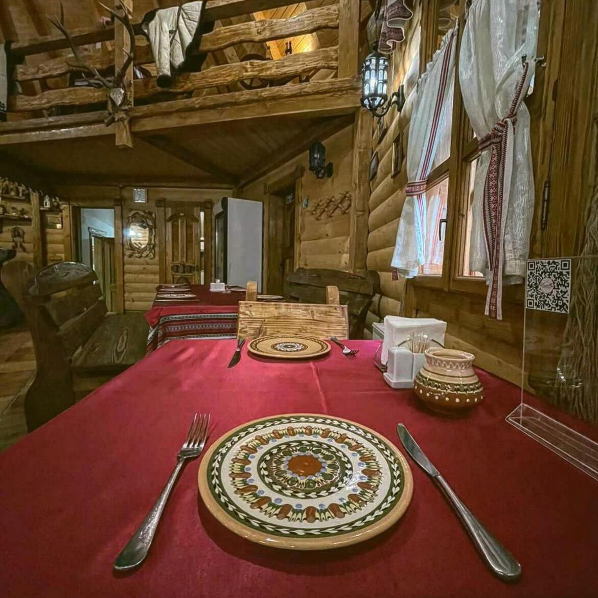 Hotel Dykyi Med Татарив Екстериор снимка