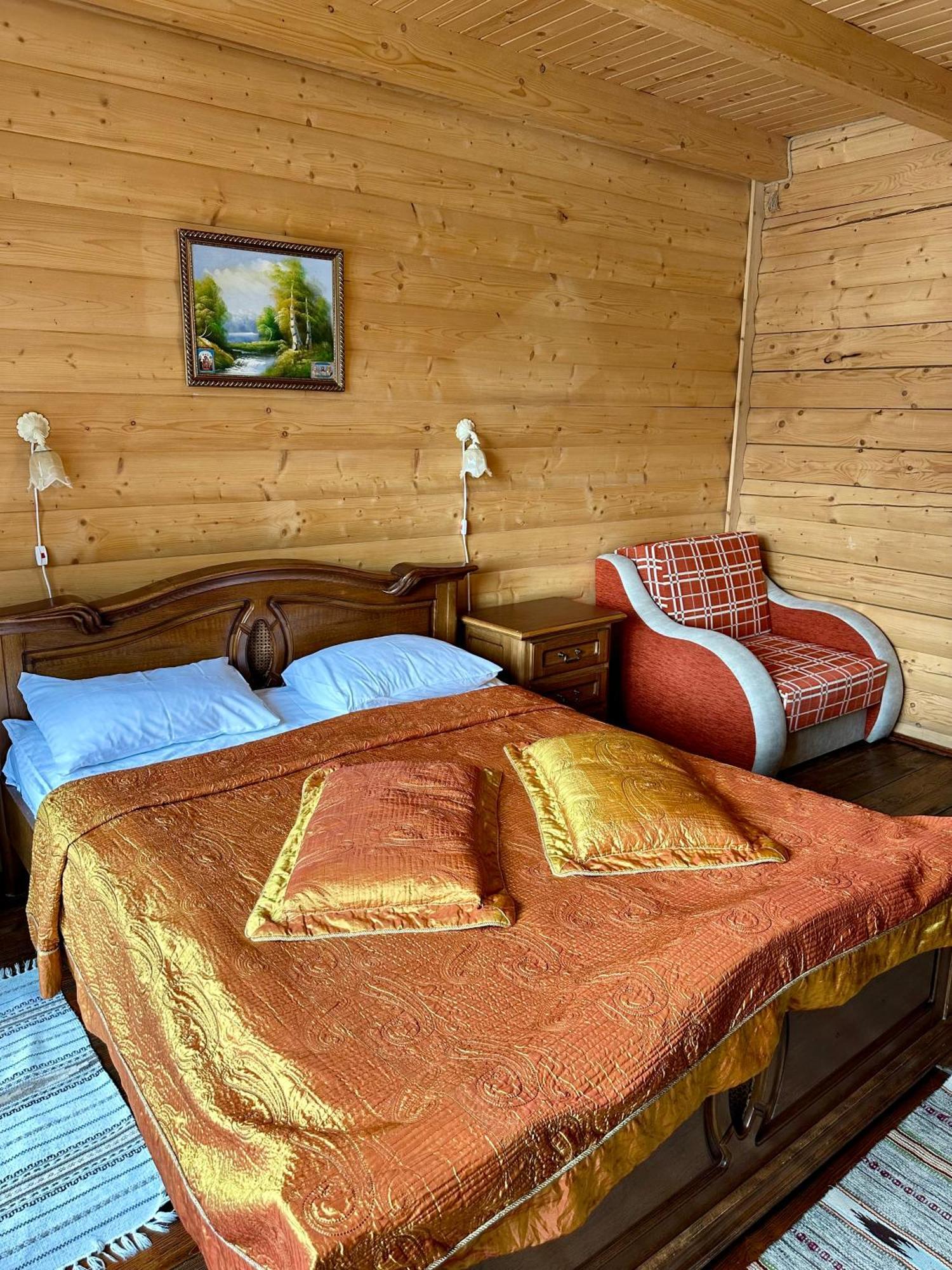 Hotel Dykyi Med Татарив Екстериор снимка